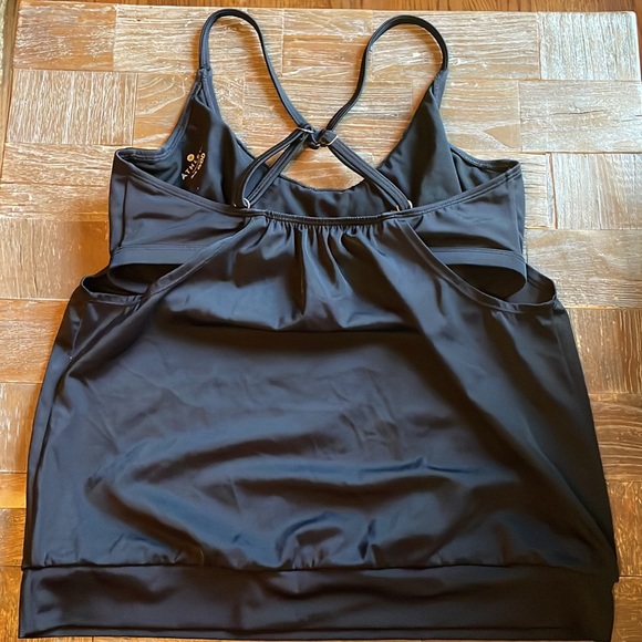 Athleta Blousy Tankini🖤 - Picture 9 of 12